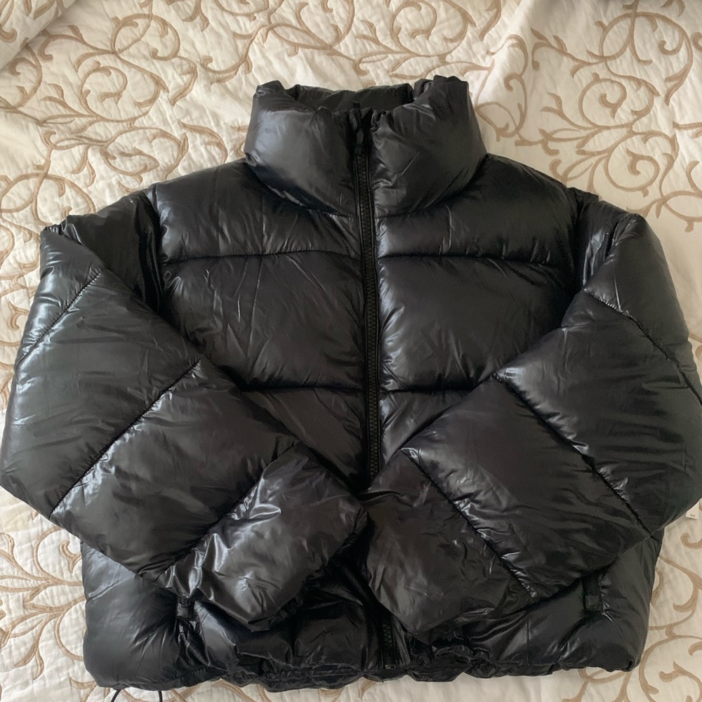 NWT Old Navy Black Puffer Coat size Med